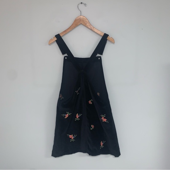 Topshop Moto Velour Embroidered Overall Dress Dungaree Black Floral Size 8 US - Picture 9 of 13